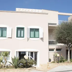 https://lapprodo-hotel-trapani.sicilyhotelsitaly.net